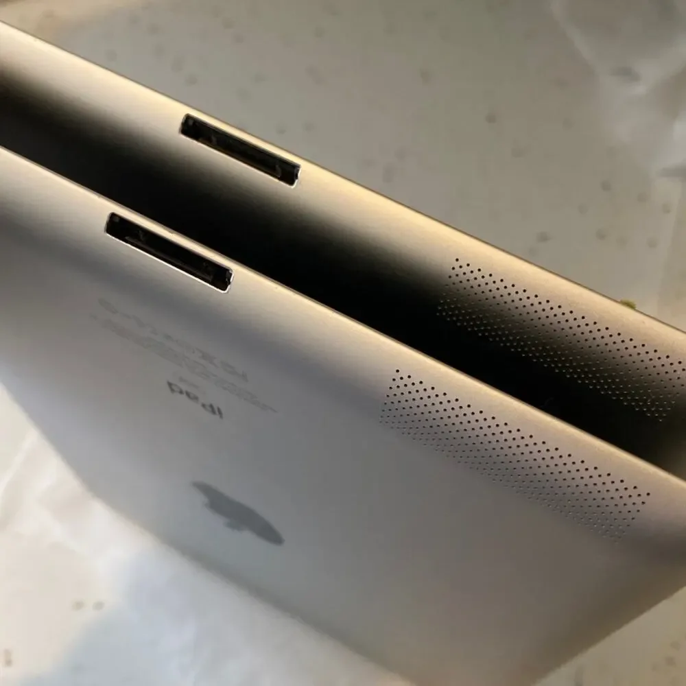 TWO Apple iPad Series 2 - 16GB - Model A1395 Black NO Chargers Working